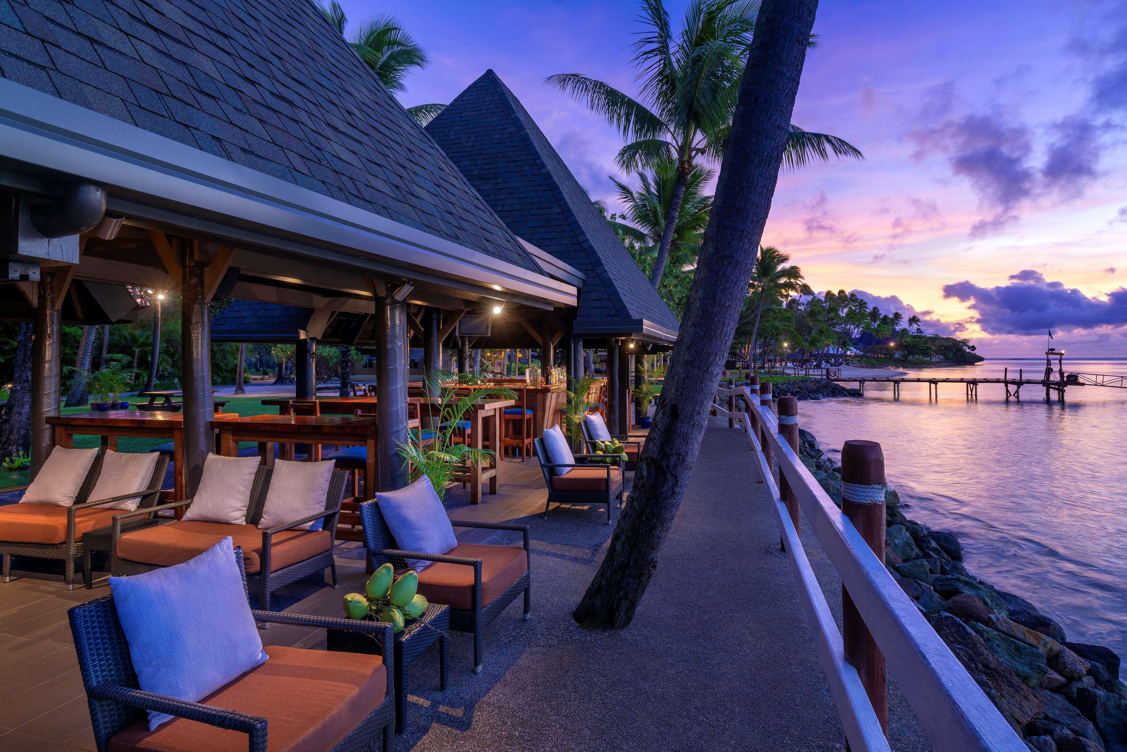 בואה Shangri-La Yanuca Island, Fiji מראה חיצוני תמונה Sunset at the bar