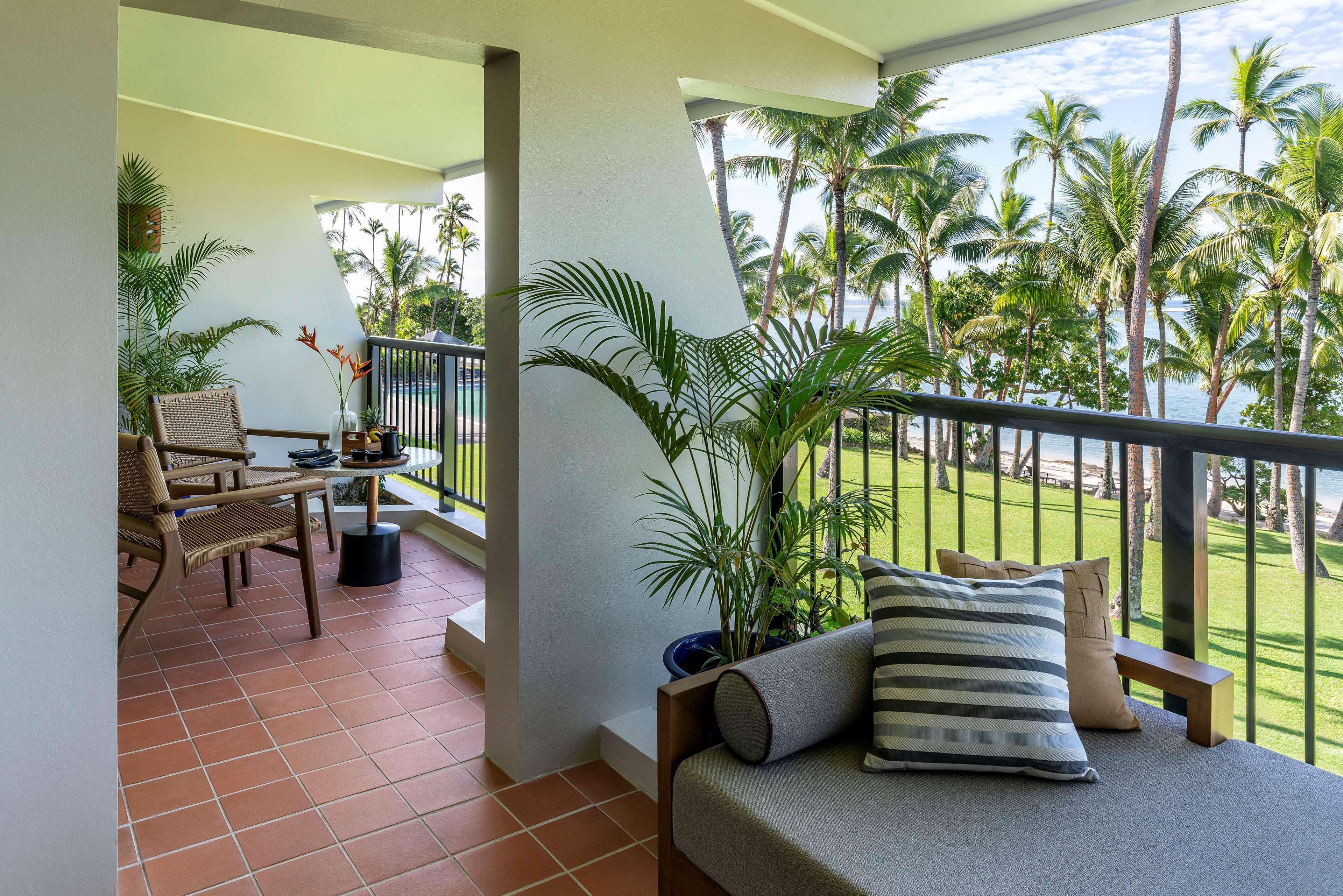 בואה Shangri-La Yanuca Island, Fiji מראה חיצוני תמונה A balcony at the resort
