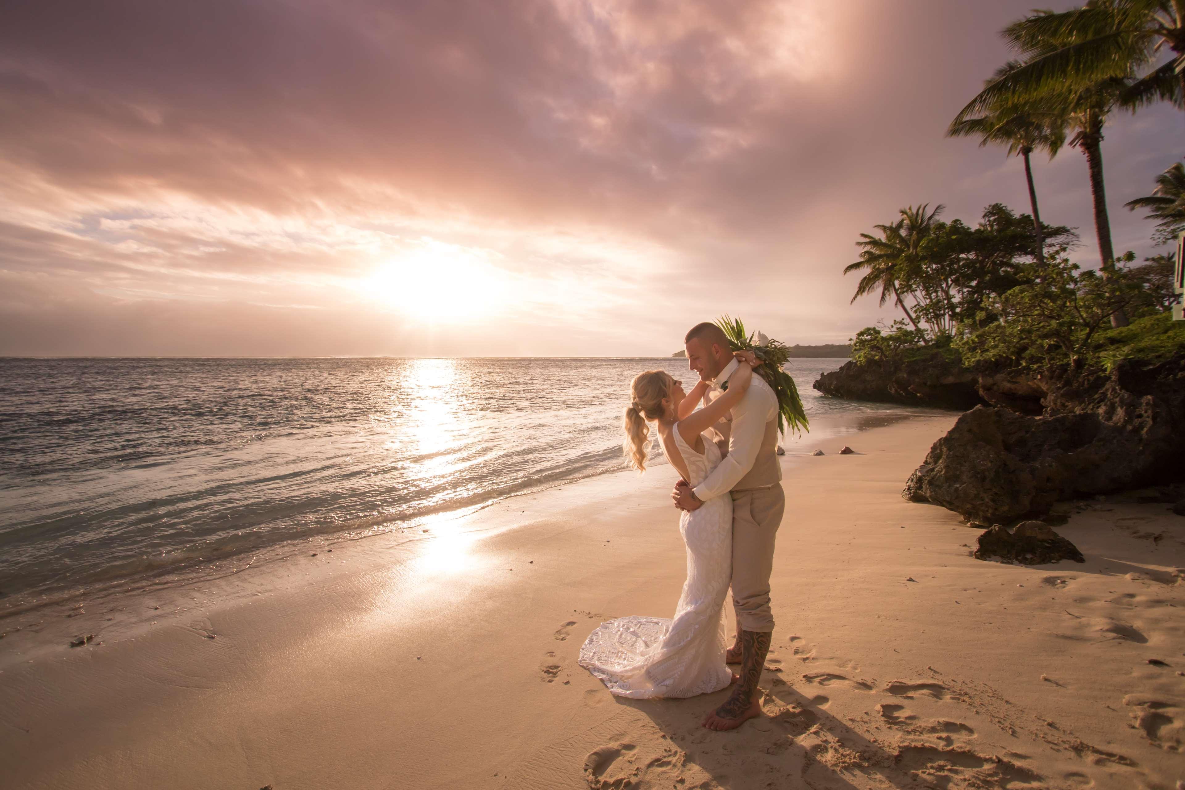 בואה Shangri-La Yanuca Island, Fiji מראה חיצוני תמונה A wedding on a beach
